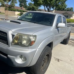 Full Exterior / Interior Detail