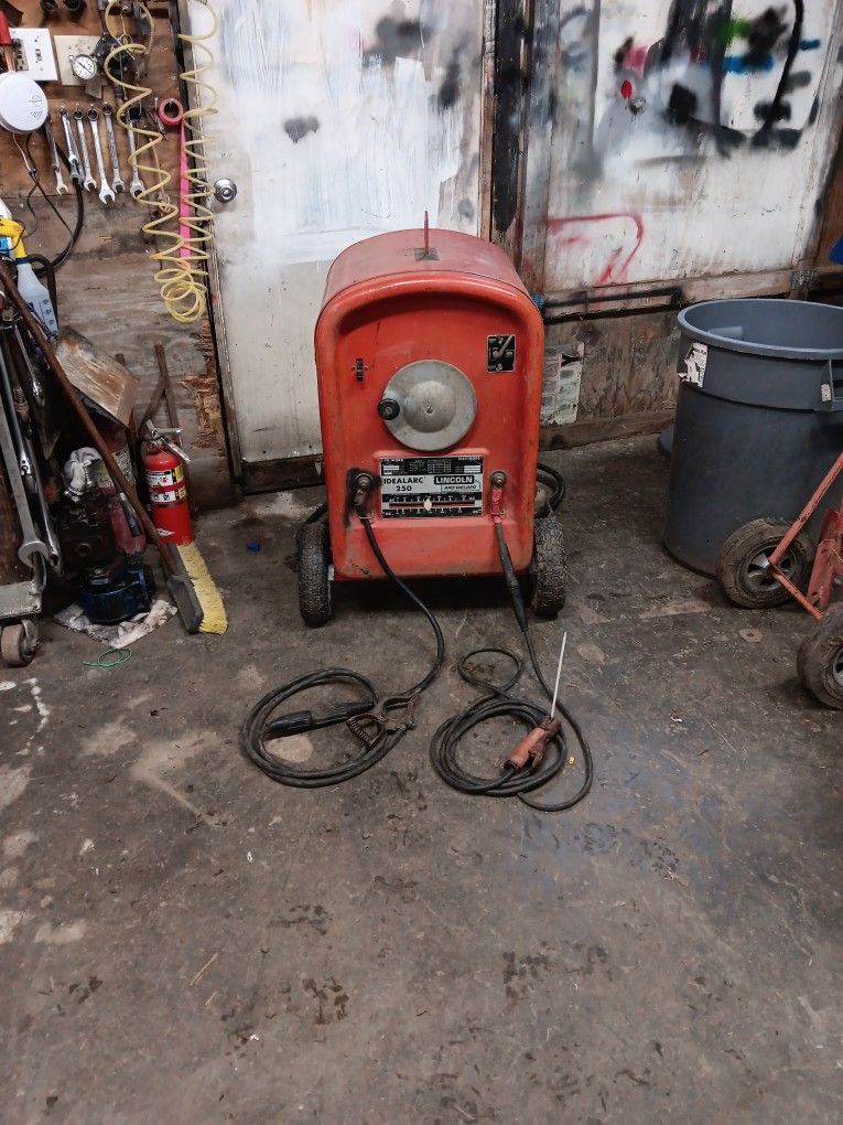 Lincoln Arc Welder 