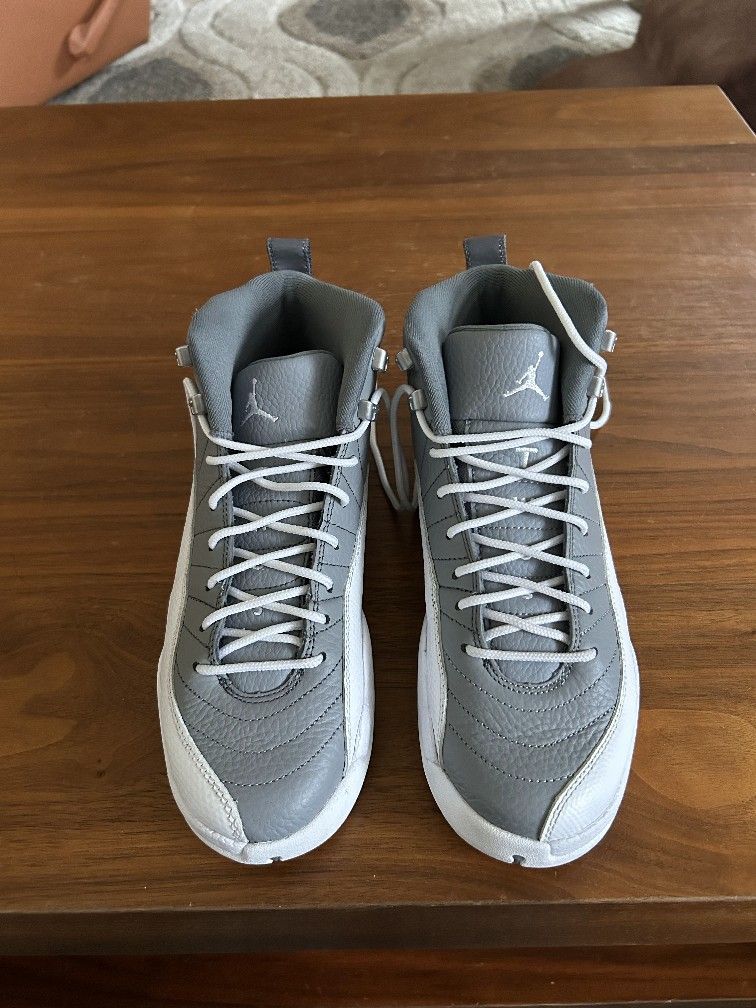 Nike Air Jordan 12s Retro Stealth Boys Size 6.5