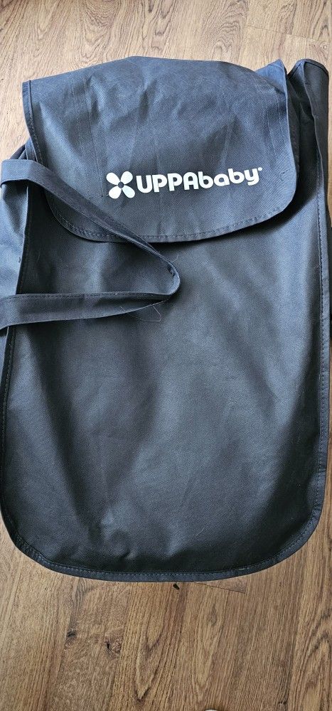 Like New UPPABABY bassinet