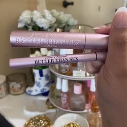 Mascara And Eyeliner 