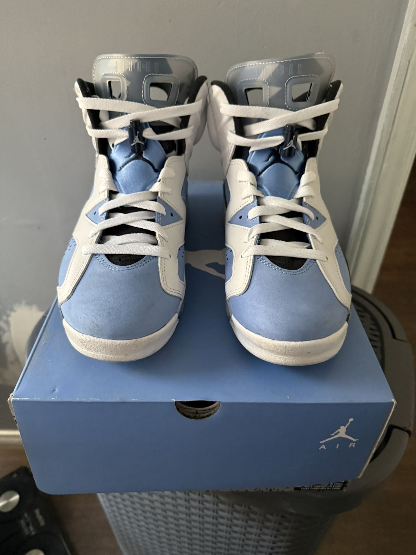 UNC Jordan Retro 6