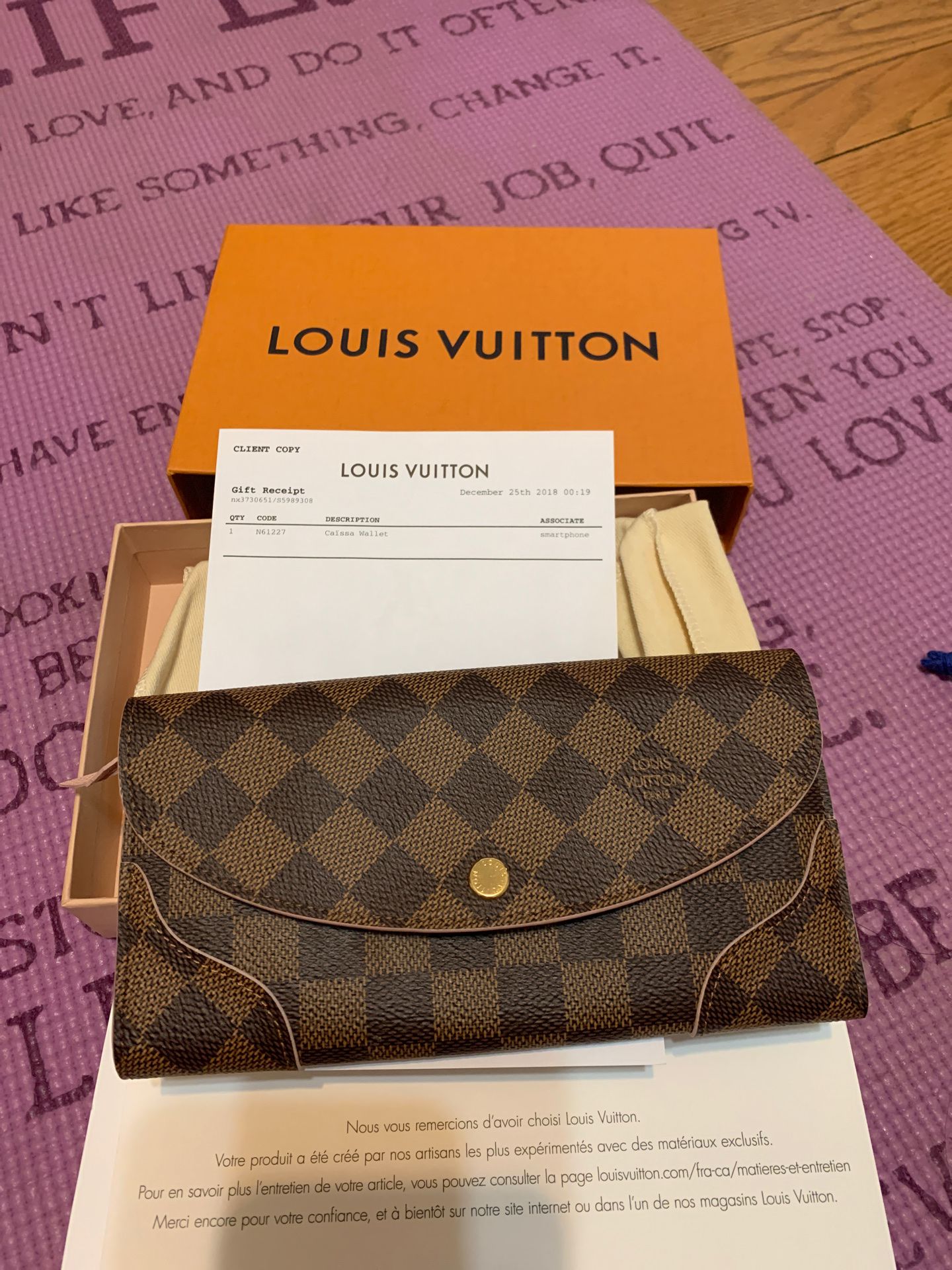 100% Authentic Perfect Condition Louis Vuitton Caissa Wallet