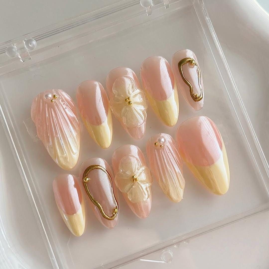 custom press on nails