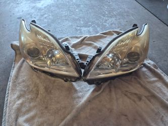 Headlights for toyota prius