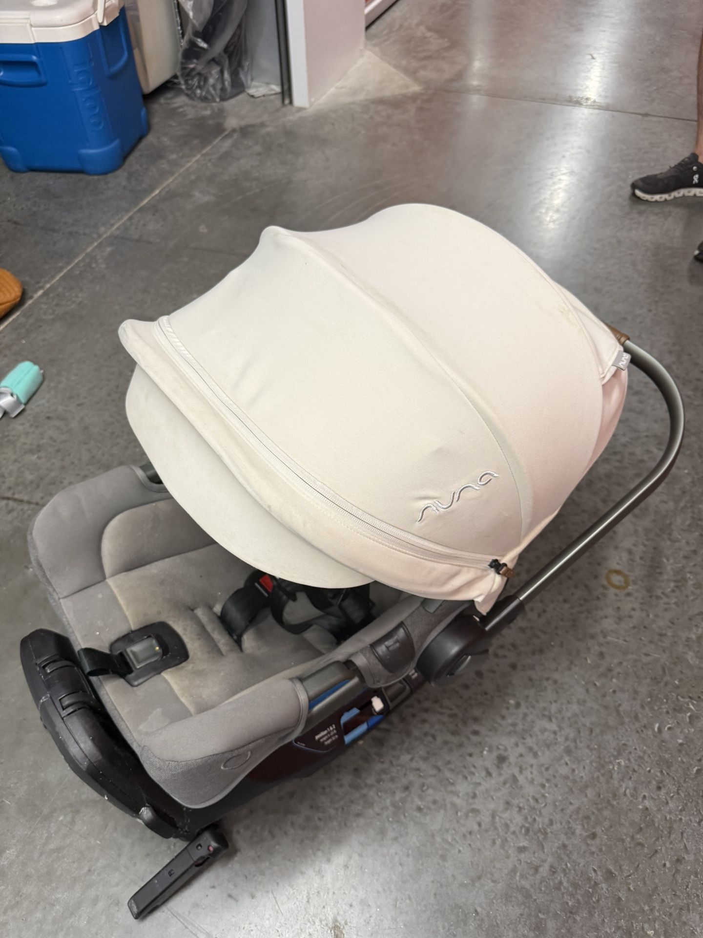 Nuna Carseat with Base