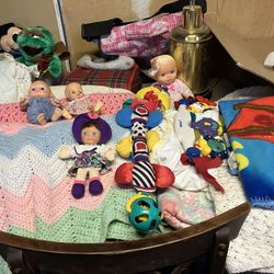 Infant Boy’s And Girls Clothes, As Well As Older Boys And Girls Clothes, Beautiful Blankets, And Toys Too