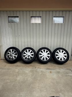 Cadillac dts oem stock 17” rims 5 lug 5x115