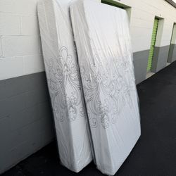 NEW (2) Memory Foam Twin Mattresses for Bunk Bed 🛏️ *SALE* Bundled Discount‼️ FREE Delivery 🚚 