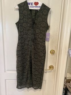 ⨠NEW WITH TAGS ā Olive Lace Bodycon Dress āØ