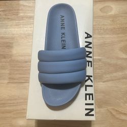 Women’s Anne Klein Flats/Slides, Size 5 (Blue)