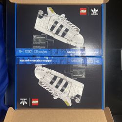 LEGO: Adidas Originals Superstar x2