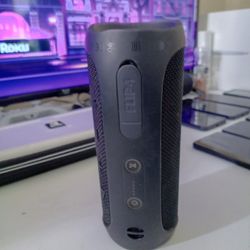JBL Flip 4