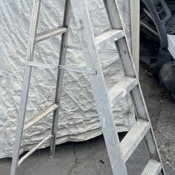 6’ Step Ladder Aluminum 