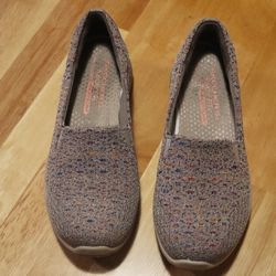 Skechers Relaxed fit Air-cooled Memory Foam Slip-On Shoes size 7.5