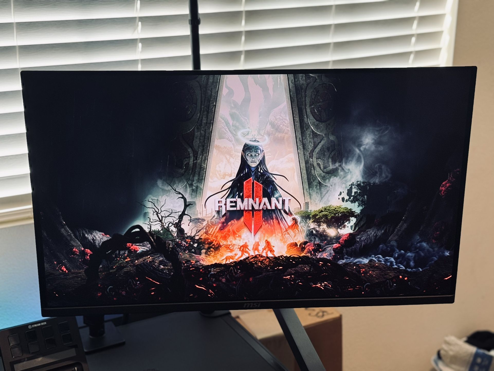 MSI 321UP QD-OLED 32” Monitor