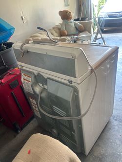 MAYTAG Dryer Machine