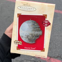 Collectible Hallmark Keepsake Ornament Star Wars Death Star Collectors Series