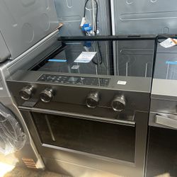 🔥 CLEARANCE DEAL – CLOSE TODAY 🔥  KitchenAid KSES530SBE – Electric Slide-In Range