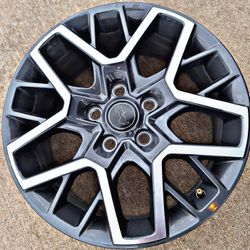 2025 JEEP WRANGLER SAHARA RIMS OEM.........( 18" INCH )

