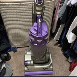 Dyson Vacuum Used 