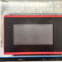 Mainstay 0.7 Compact Red Microwave 