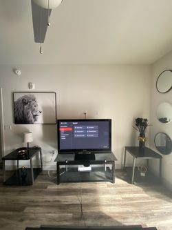READ BELOW‼️ Living Room Furniture & FlatScreens