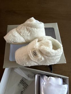 Uggs booties for babies 6/7