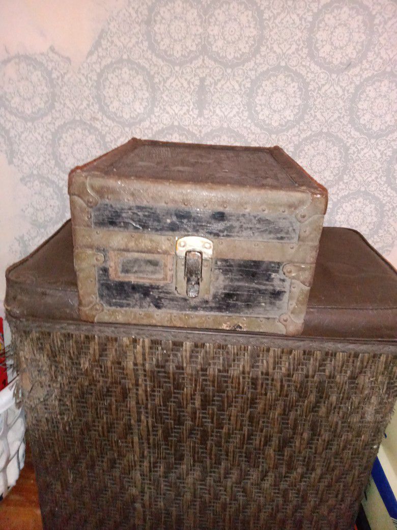 Old Mini Trunk  Box