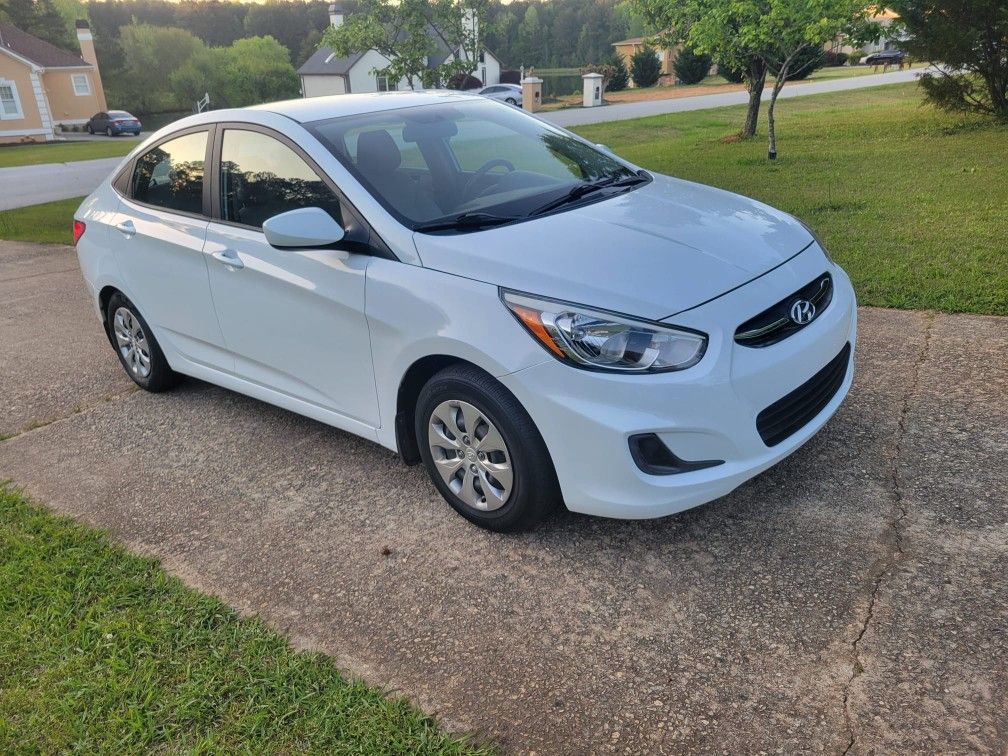 2016 Hyundai Accent