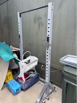 Squat rack/ Pull up Bar