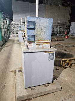 100 gallon fuel tank w pump Free