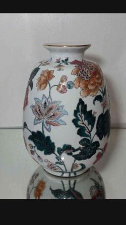 CHINESE PORCELAIN - CERAMIC VASE 10"×7"