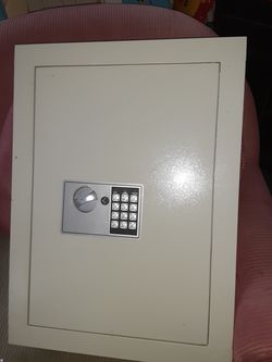 Stark wall safe
