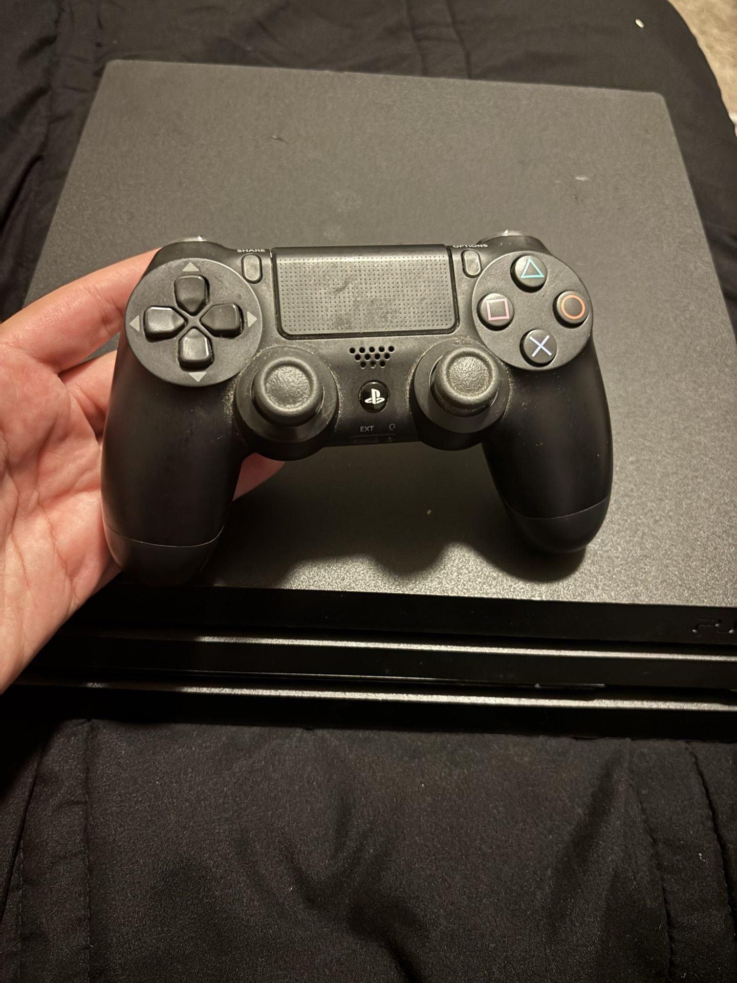 PS4 PRO / 1TB
