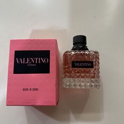 Valentino Born in Roma Perfume 3.4oz (100ml) – Like New!