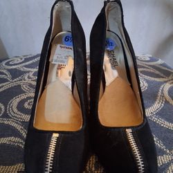 
Michael Kors Black Suede Zip-Detail Heels – Size 6.5