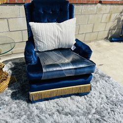 New Loveseat Rocking Chair With Decorating Pillow