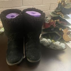 UGG Ladies Black Boots Size 6 