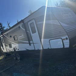 2019 coleman travel trailer 32ft