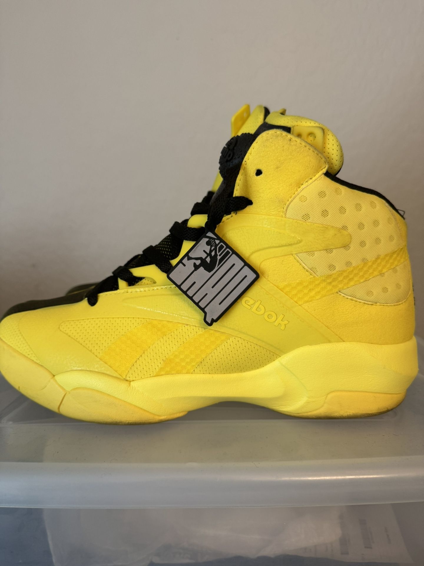 (Rare) Shaq Reebok Pumps. Size 10