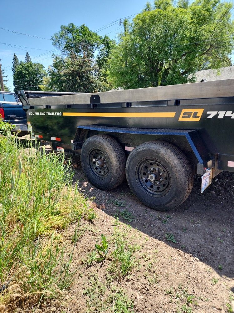 2021 Dump Trailer 14 Foot !  One Owner 