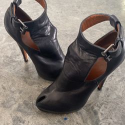 Givenchy Ankle Boots 