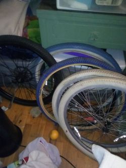 Bicycle tires