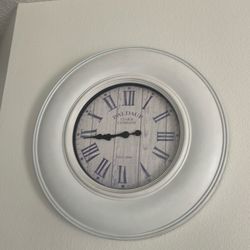 Reloj de pared grande