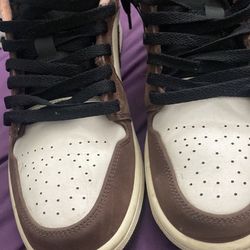 Jordan 1 mochas size 9.5