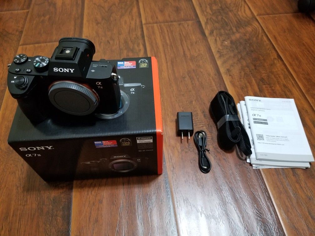 Sony a7iii like new under 250 shutter count