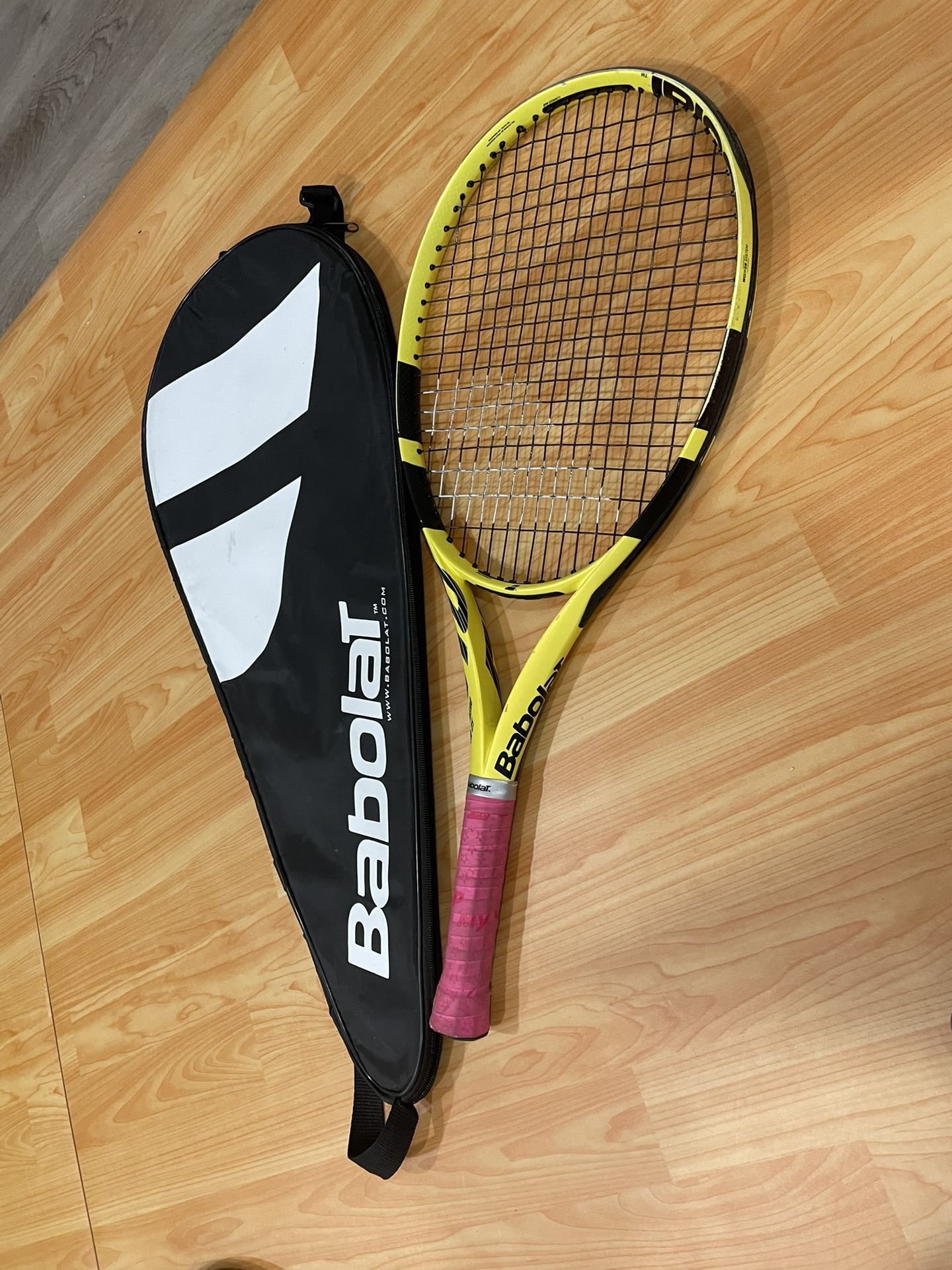 Babolat Pure Aero Jr 25 Tennis Racket with Matching Cover!