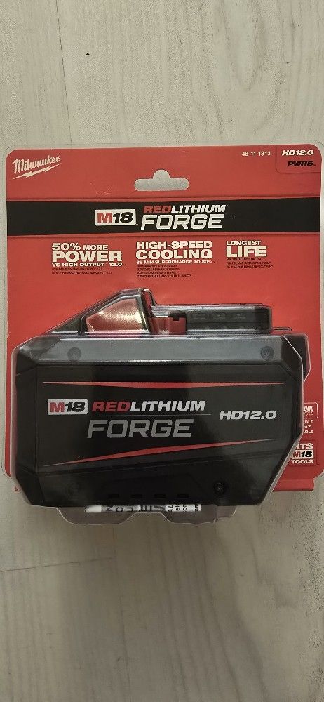 Milwaukee
M18 18V Lithium-Ion REDLITHIUM FORGE HD 12.0 Ah Battery Pack
