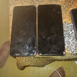 Samsung Galaxy A32  For Parts Only 